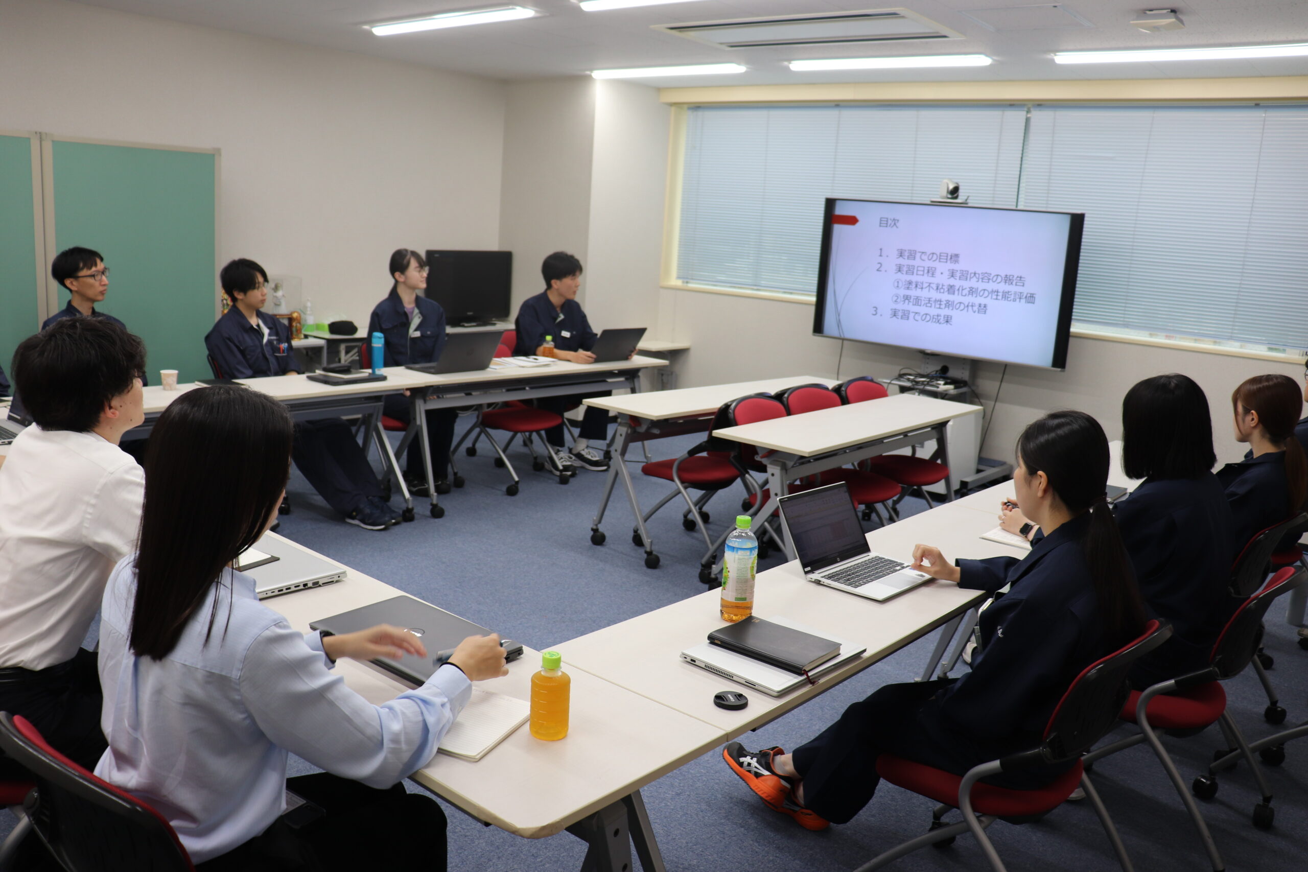 最終日 生産実習成果報告会の様子